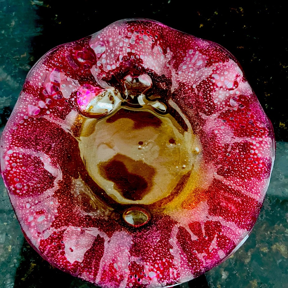 Sydenstriker Ruffled Dish